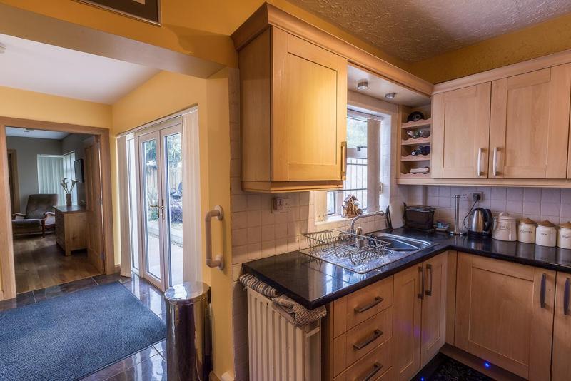 Spacious 4 Bedroom Home - 5 Min Walk To Town Ενισκίλεν Εξωτερικό φωτογραφία